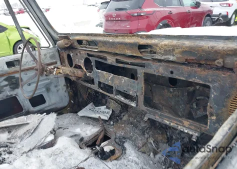 1993 Jeep Wrangler / Yj S from USA, damaged, VIN 1J4FY19P6PP213037